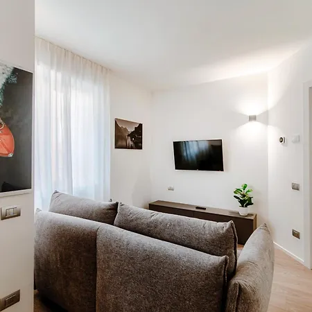 Rubini Suites - By Myhomeincomo Exterior photo